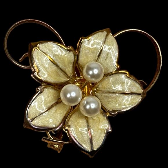 Vintage Enamel Flower Faux Pearl Gold Tone Brooch Pin - Picture 1 of 5